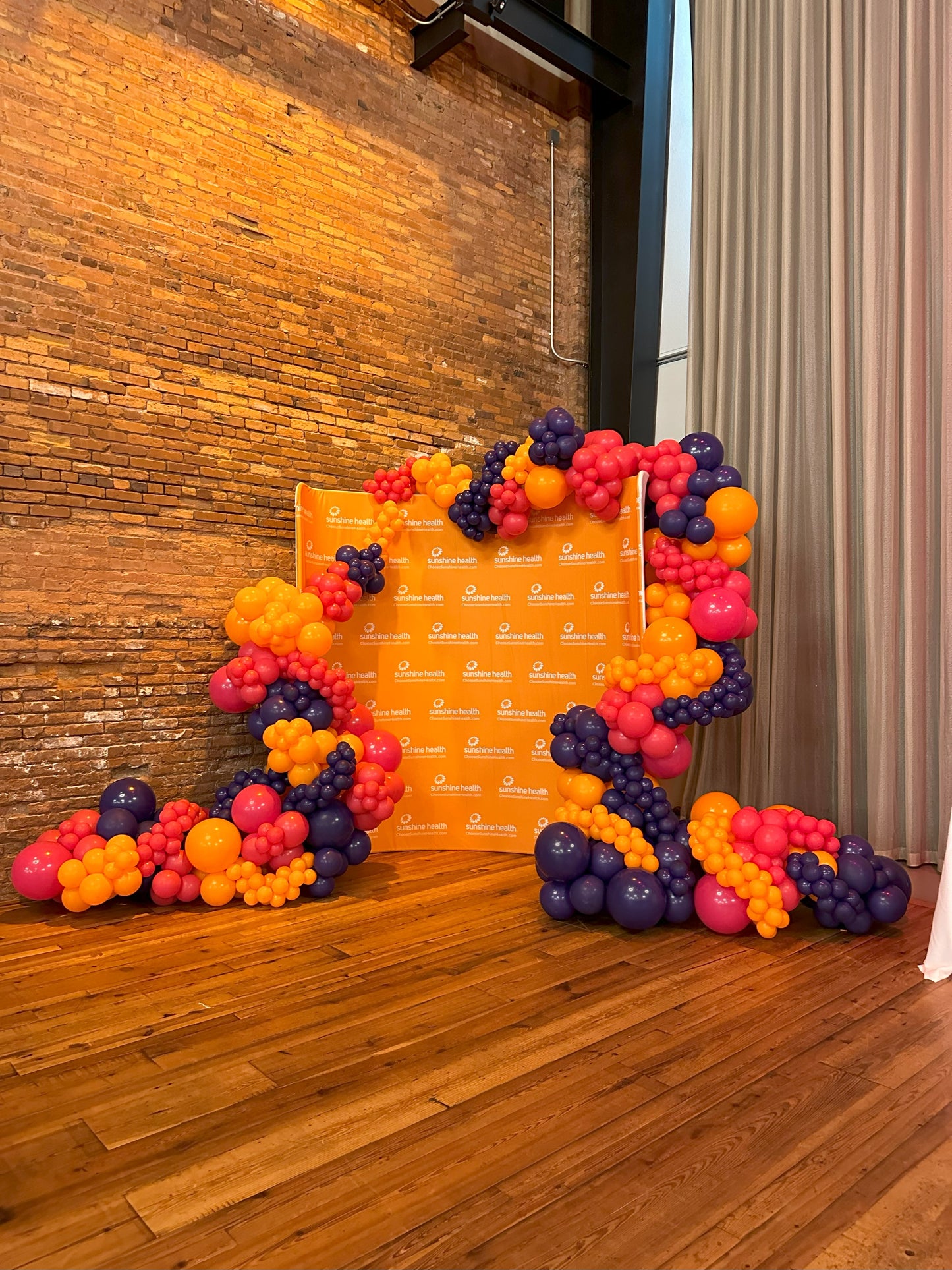 Organic Plus Balloon Garland